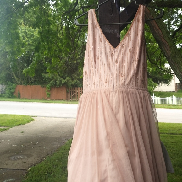 Adrianna Papell   Size 4.  Color Peach - Picture 2 of 8